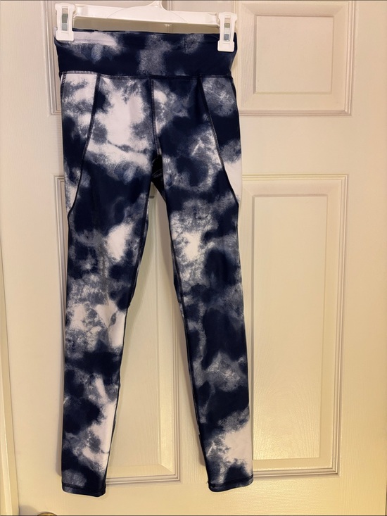 Old Navy Other - Old Navy Powersoft Navy and White Tie-Dye Leggings